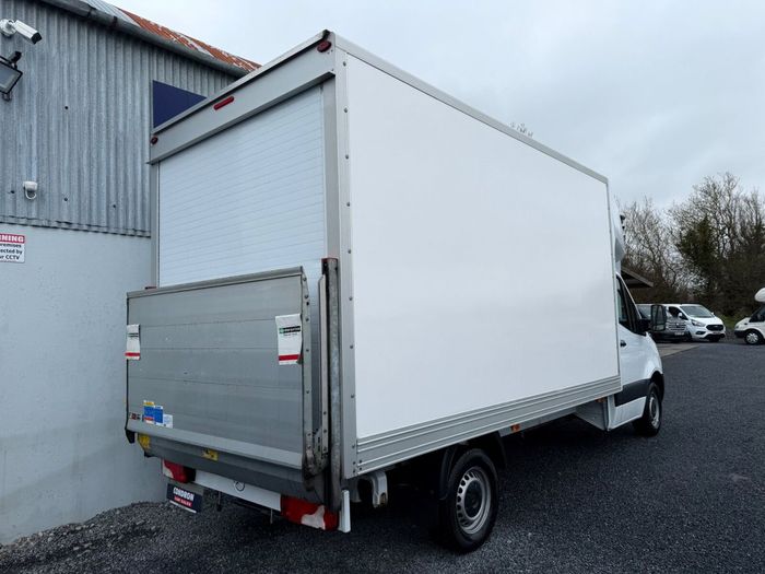Mercedes-Benz Sprinter 2024