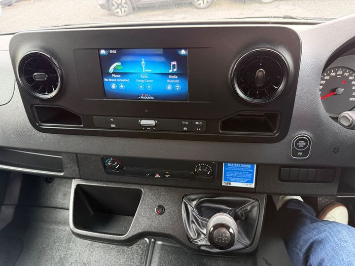 Mercedes-Benz Sprinter 2024