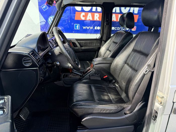 Mercedes-Benz G-Wagon 2000