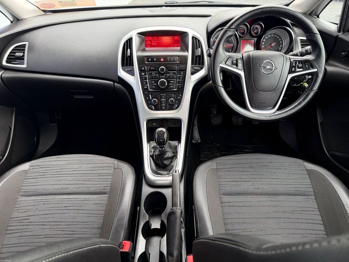 Opel Astra 2015