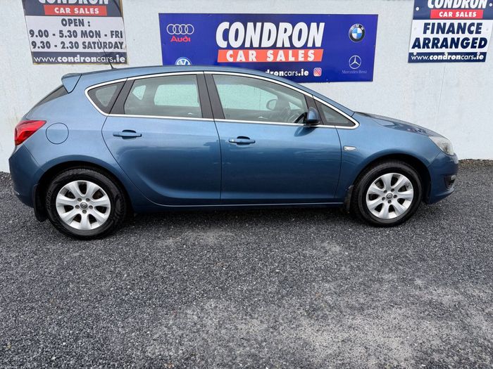 Opel Astra 2015