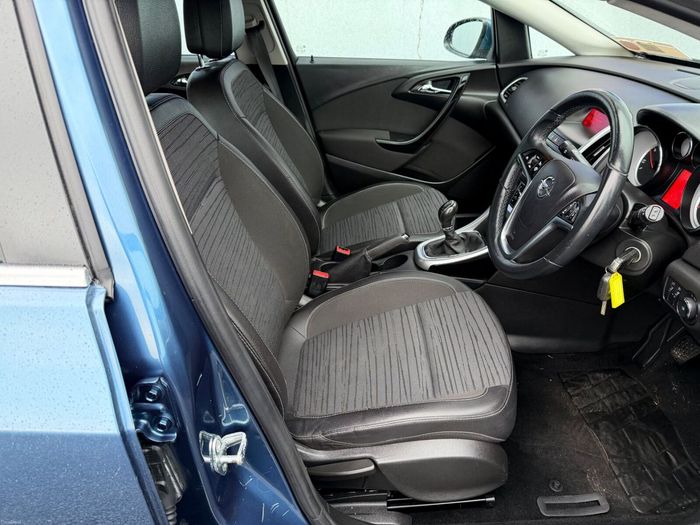 Opel Astra 2015