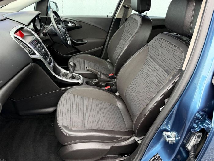Opel Astra 2015