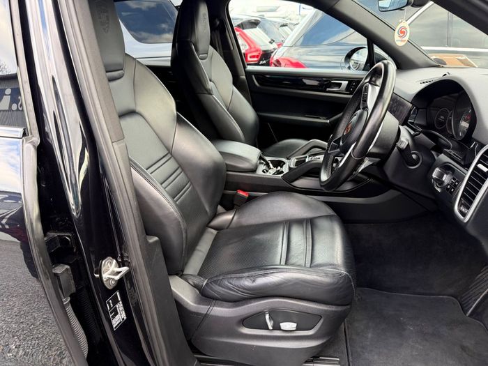 Porsche Cayenne 2020