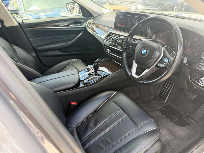 BMW 5 Series 2022