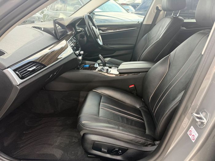 BMW 5 Series 2022