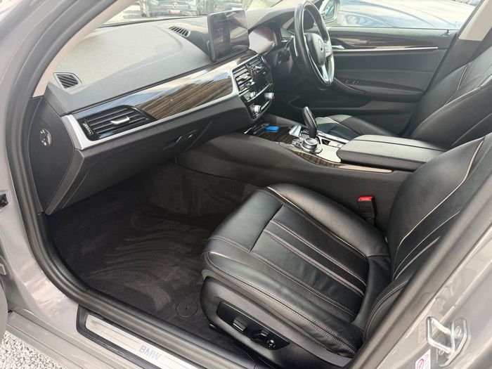 BMW 5 Series 2022