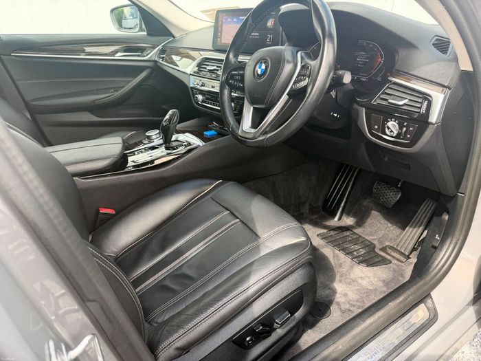 BMW 5 Series 2022