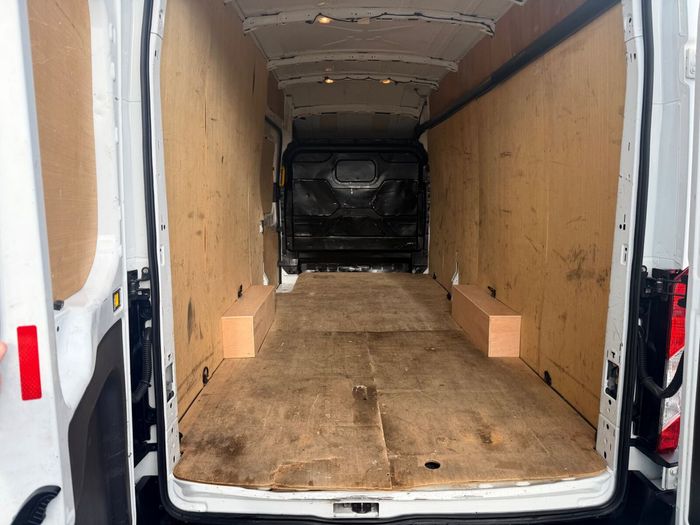 Ford Transit 2023