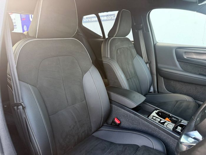 Volvo XC40 2023