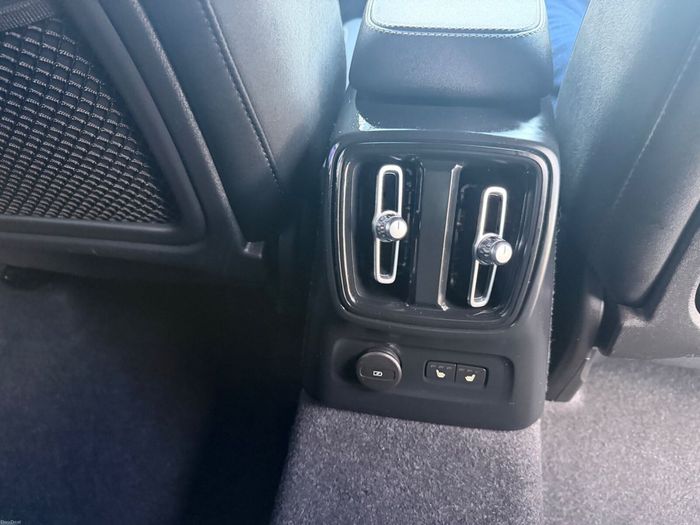 Volvo XC40 2023