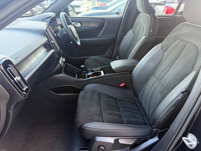 Volvo XC40 2023