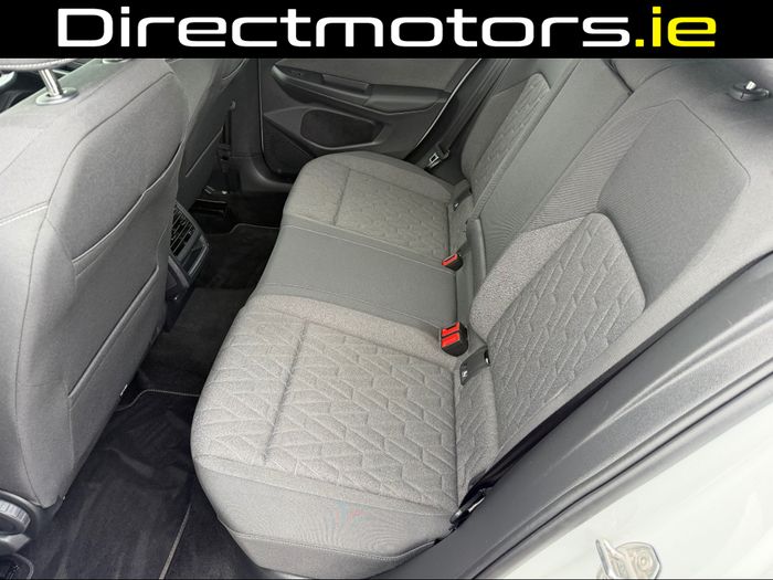 Volkswagen Golf 2025