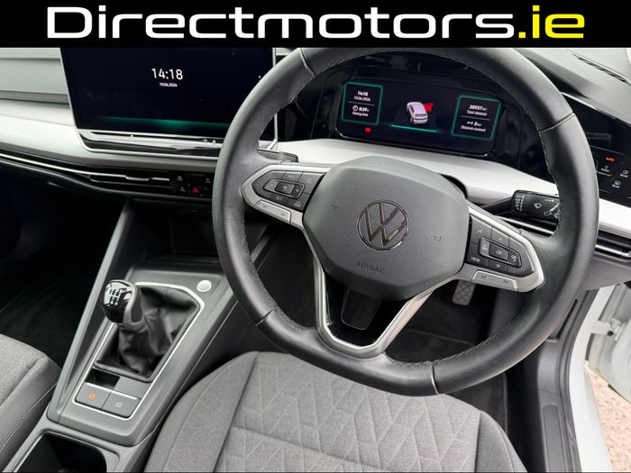Volkswagen Golf 2025