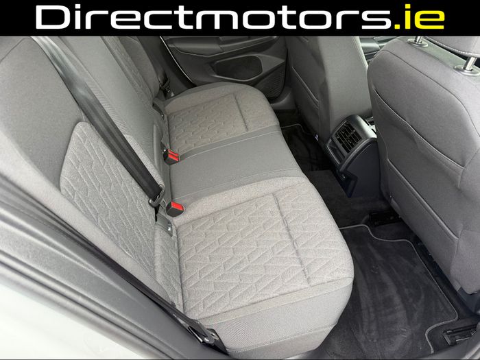 Volkswagen Golf 2025