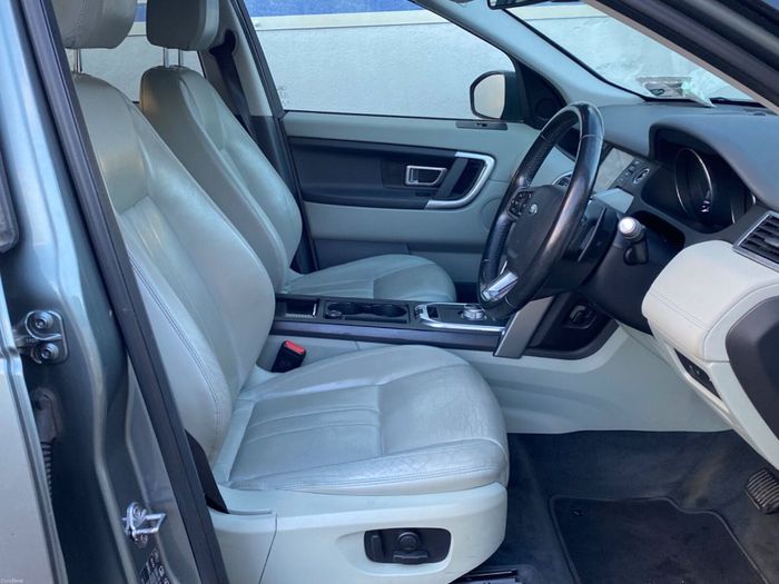 Land Rover Discovery 2015