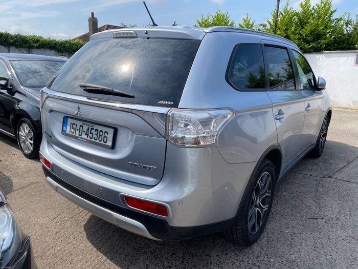 Mitsubishi Outlander 2015