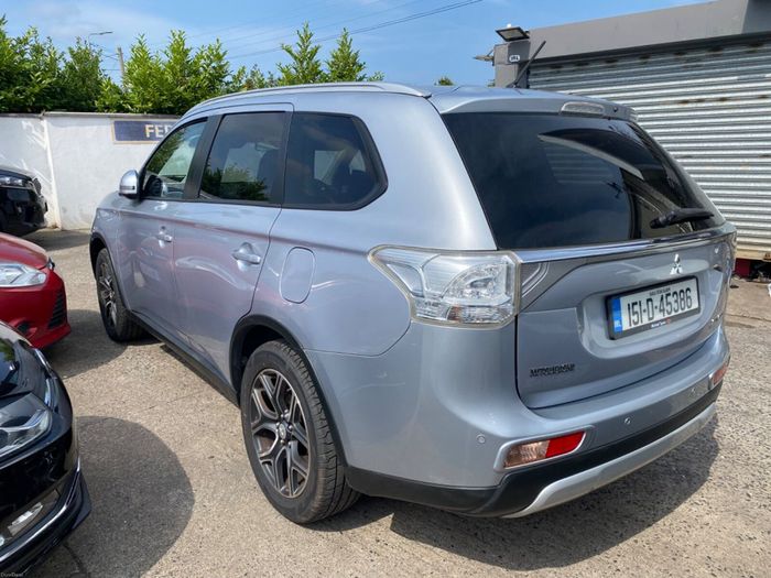 Mitsubishi Outlander 2015