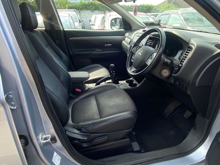 Mitsubishi Outlander 2015