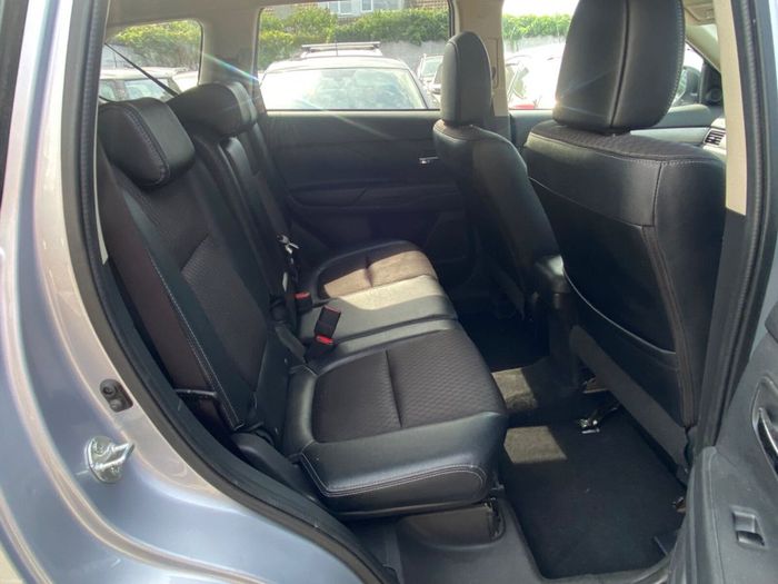 Mitsubishi Outlander 2015
