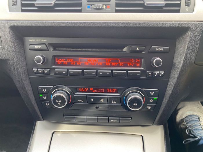 BMW 3 Series 2011