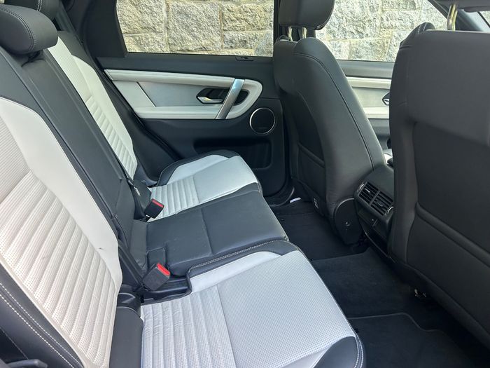 Land Rover Discovery Sport 2023