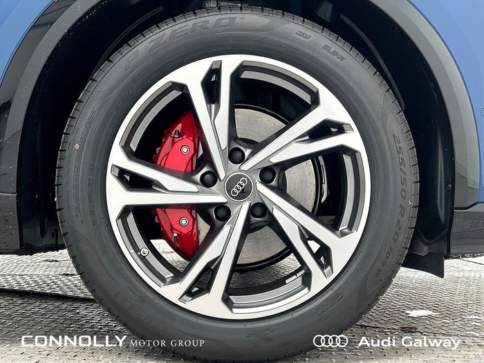 Audi Q6 e-tron 2026