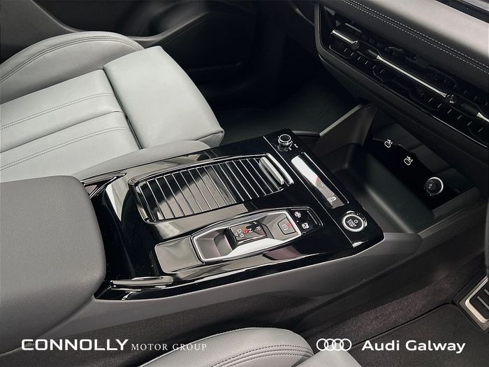 Audi Q6 e-tron 2026