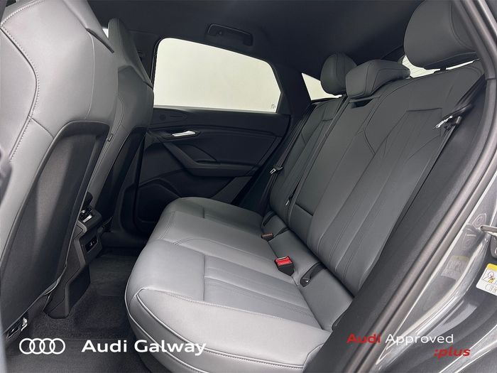 Audi Q6 e-tron 2026