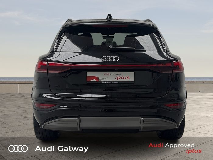 Audi Q6 e-tron 2025