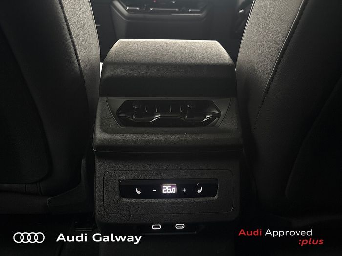 Audi Q6 e-tron 2025