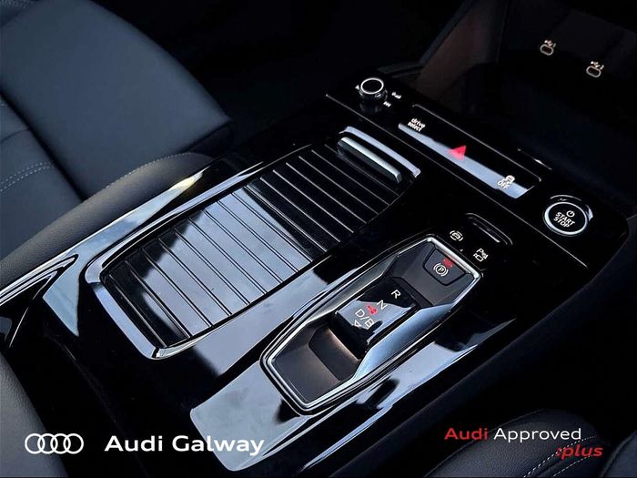 Audi Q6 e-tron 2025