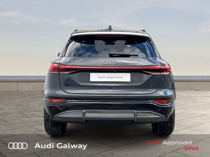 Audi Q6 e-tron 2024
