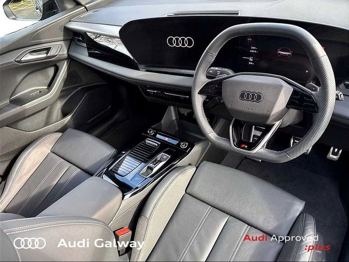 Audi Q6 e-tron 2024