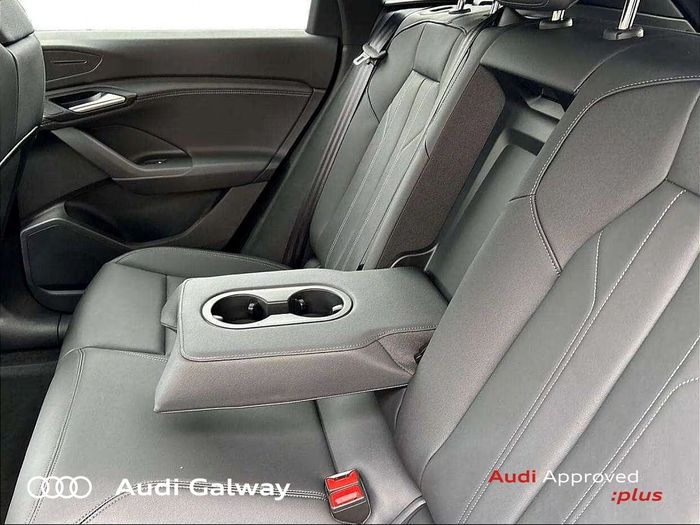 Audi Q6 e-tron 2024