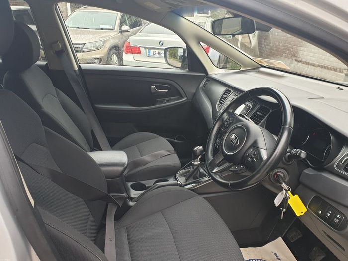 Kia Carens 2016
