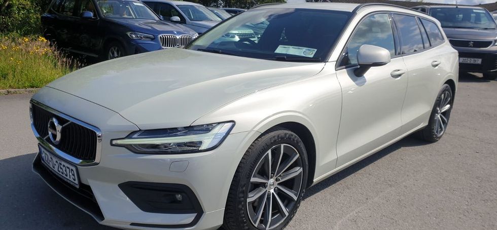 Volvo V60 2022