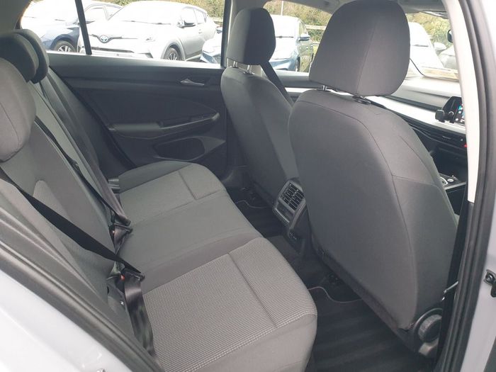Volkswagen Golf 2021