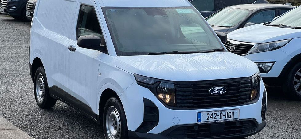 Ford TRANSIT COURIER 2024