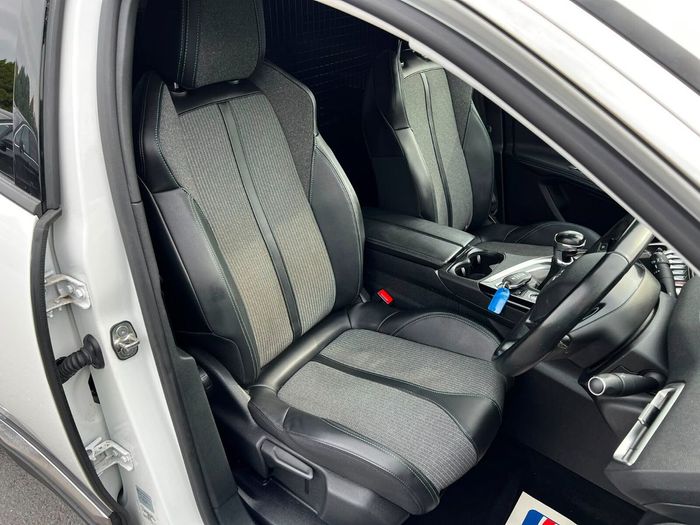 Peugeot 3008 2022