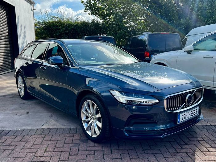 Volvo V90 2022