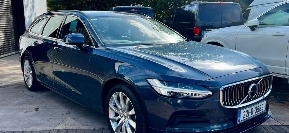Volvo V90 2022