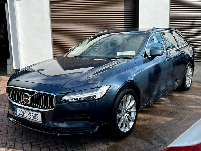 Volvo V90 2022