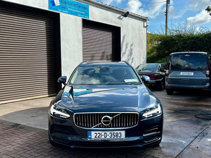 Volvo V90 2022