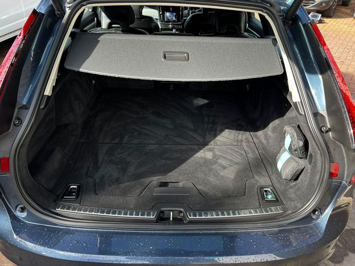 Volvo V90 2022