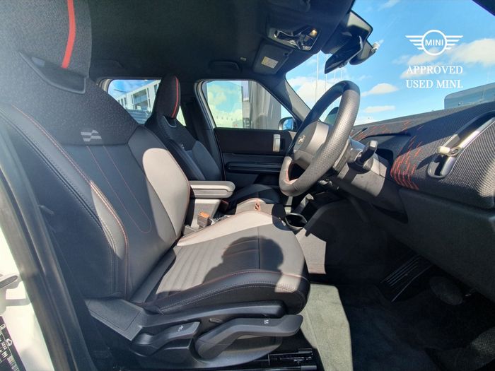MINI COUNTRYMAN 2024