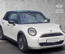 MINI HATCH 2026