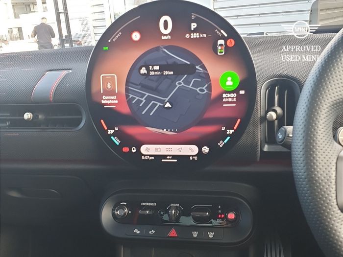 MINI HATCH 2026
