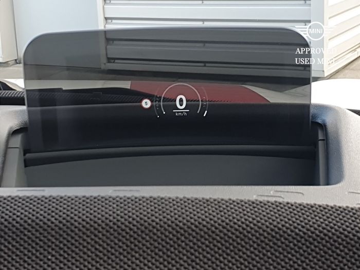MINI HATCH 2026