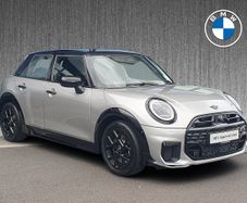 MINI HATCH 2026